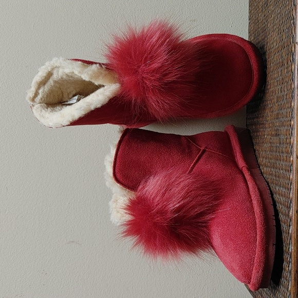 BearPaw Pink Sheepskin Booties Size 6.5 - Picture 3 of 13